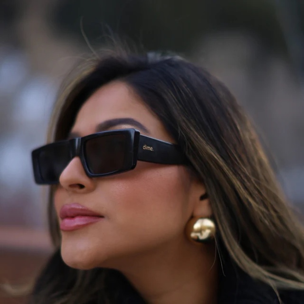 Dime Optics les do makeup girls night Black Sunglasses